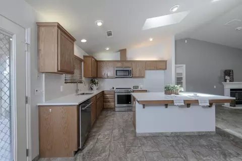 Kitchen - 1809 Evergreen Ct, Visalia, CA 93292 photo 1 of 3