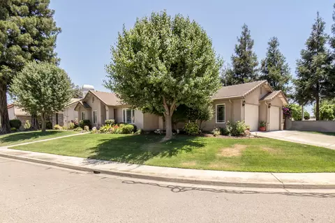 1809 Evergreen Ct, Visalia, CA 93292
