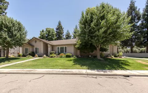 Exterior - 1809 Evergreen Ct, Visalia, CA 93292 photo 2 of 9