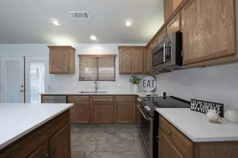 Kitchen - 1809 Evergreen Ct, Visalia, CA 93292 photo 3 of 3