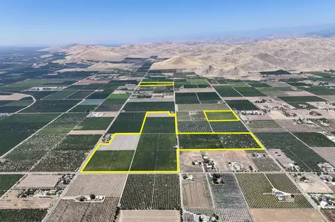 Ave 208, Lindsay, CA 93247