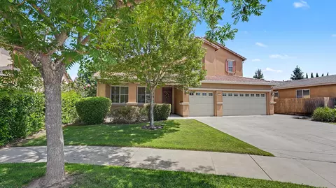 4212 W Clinton Ct, Visalia, CA 93291