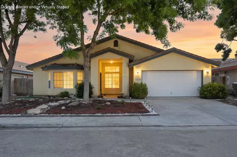 1030 N Sumter Ct, Visalia, CA 93292