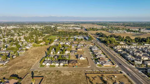 View/Area - 4250 S Silvervale St, Visalia, CA 93277 photo 2 of 2