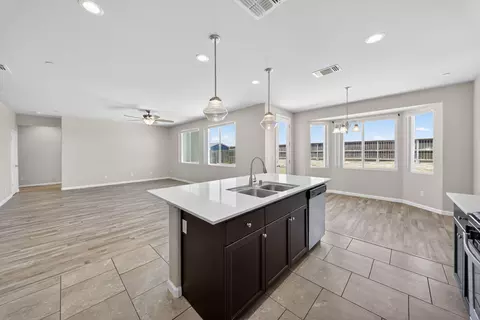 Entry Way - 3272 Spring Sails Ave, Tulare, CA 93274 photo 3 of 8