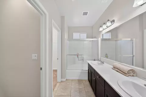 Entry Way - 3272 Spring Sails Ave, Tulare, CA 93274 photo 6 of 8