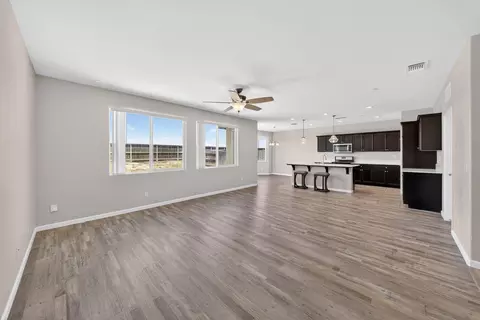 Living - 3272 Spring Sails Ave, Tulare, CA 93274 photo 5 of 5