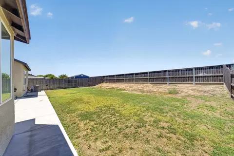 Exterior - 3272 Spring Sails Ave, Tulare, CA 93274 photo 2 of 6