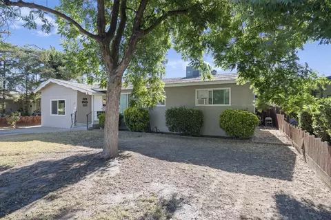Exterior - 119 Bryant Ct, Exeter, CA 93221 photo 3 of 13