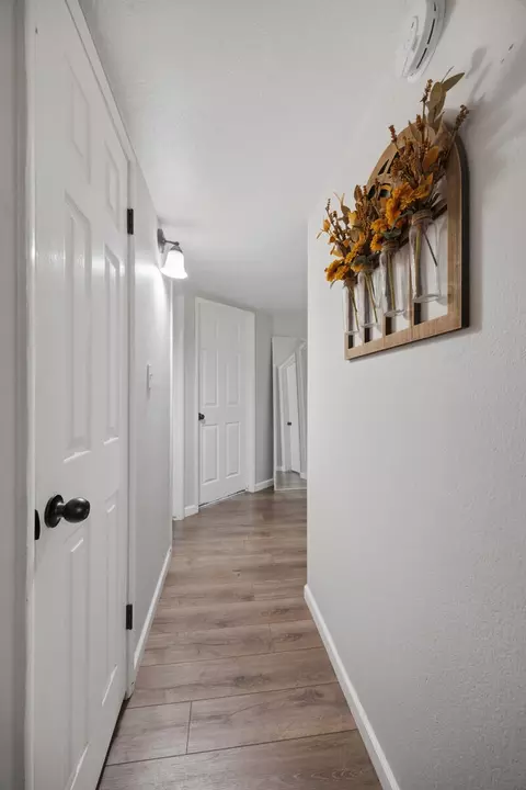Entry Way - 119 Bryant Ct, Exeter, CA 93221 photo 3 of 3