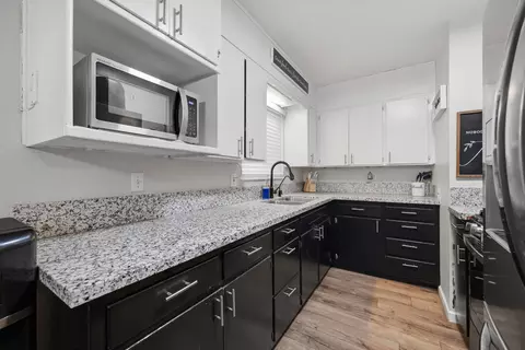 Kitchen - 119 Bryant Ct, Exeter, CA 93221 photo 2 of 5