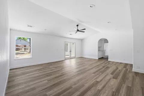 Living - 1345 E Vine Ct, Visalia, CA 93292 photo 5 of 5