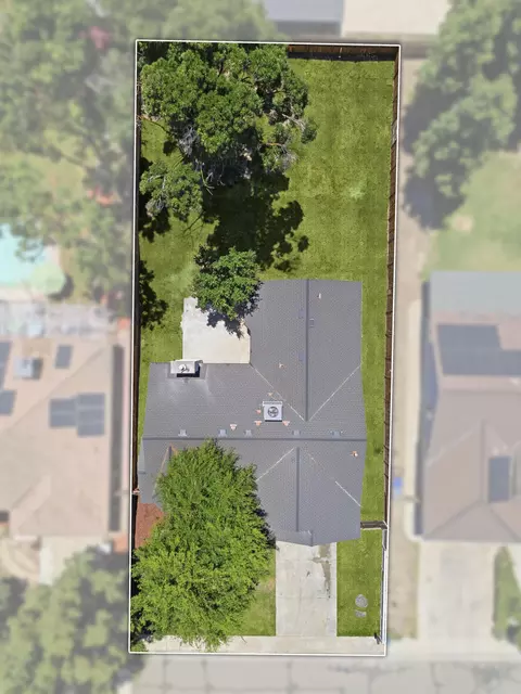 View/Area - 1345 E Vine Ct, Visalia, CA 93292 photo 1 of 4
