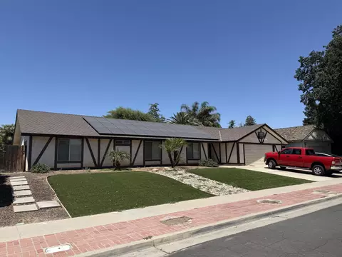 1602 E Avila Dr, Tulare, CA 93274