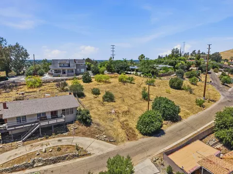 N Scenic Drive, Porterville, CA 93257