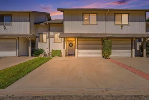 2023 E Laura Ave, Visalia, CA 93292