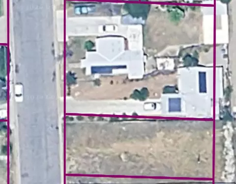 1124 S 1st Ave, Dinuba, CA 93618