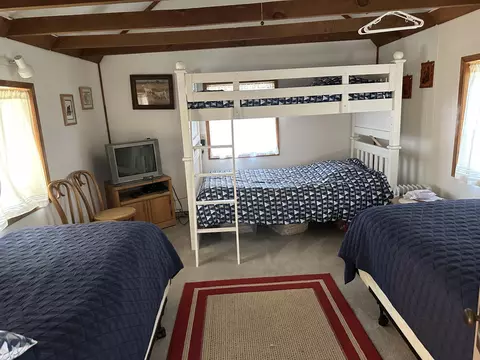 Bedroom - 498 Brook Dr, Springville, CA 93265 photo 2 of 3