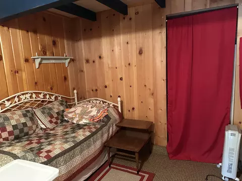 Bedroom - 498 Brook Dr, Springville, CA 93265 photo 3 of 3
