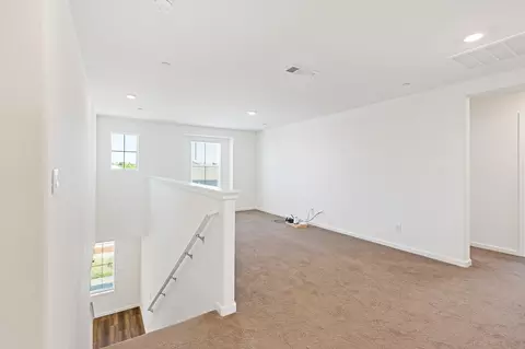 Entry Way - 935 E Cameron Ave, Visalia, CA 93292 photo 2 of 9