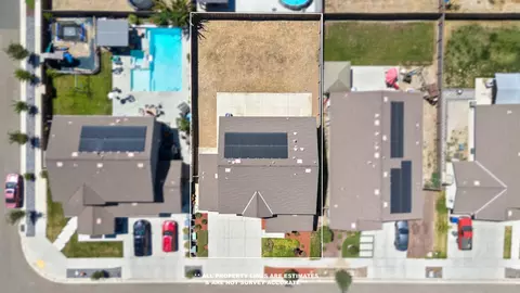View/Area - 935 E Cameron Ave, Visalia, CA 93292 photo 4 of 4