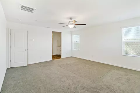 Bedroom - 935 E Cameron Ave, Visalia, CA 93292 photo 4 of 9