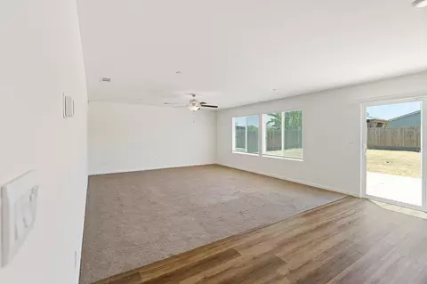 Living - 935 E Cameron Ave, Visalia, CA 93292 photo 2 of 4