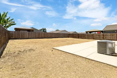 Exterior - 935 E Cameron Ave, Visalia, CA 93292 photo 9 of 15