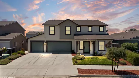 935 E Cameron Ave, Visalia, CA 93292