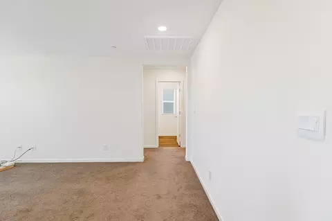 Entry Way - 935 E Cameron Ave, Visalia, CA 93292 photo 9 of 9