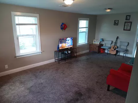 Living - 321 N Orange Ave, Exeter, CA 93221 photo 3 of 3