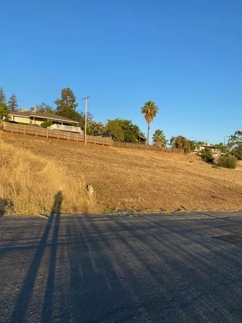 n rancho vista avenue #3, Lindsay, CA 93247