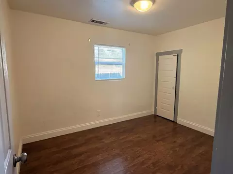 Bedroom - 103 E Firebaugh Ave, Exeter, CA 93221 photo 5 of 6