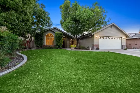 Exterior - 504 Lone Oak Ct, Exeter, CA 93221 photo 2 of 9