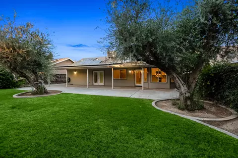 Exterior - 504 Lone Oak Ct, Exeter, CA 93221 photo 6 of 9