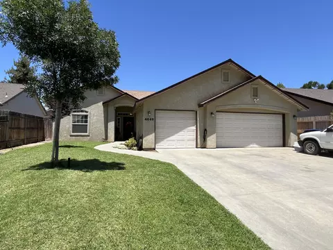 4646 W Manor Ct, Visalia, CA 93291