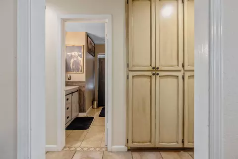 Entry Way - 2612 E Feemster, Visalia, CA 93292 photo 7 of 10
