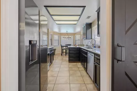 Entry Way - 2612 E Feemster, Visalia, CA 93292 photo 3 of 10