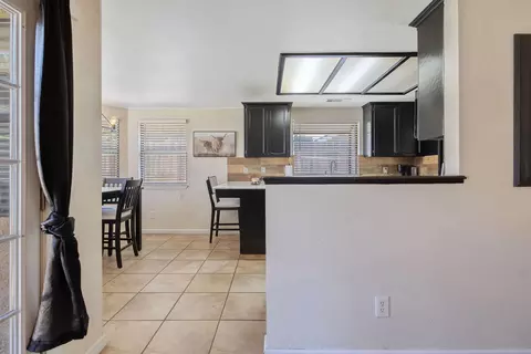 Entry Way - 2612 E Feemster, Visalia, CA 93292 photo 5 of 10