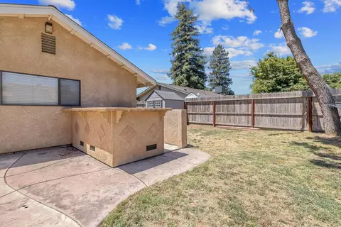 Exterior - 2612 E Feemster, Visalia, CA 93292 photo 12 of 15