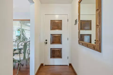 Entry Way - 3113 E Laurel Ave, Visalia, CA 93292 photo 3 of 7
