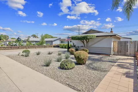 Exterior - 3113 E Laurel Ave, Visalia, CA 93292 photo 1 of 20