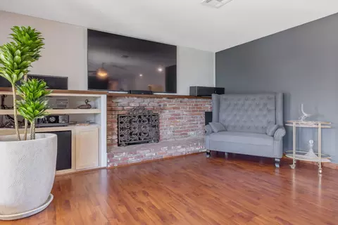 Living - 3113 E Laurel Ave, Visalia, CA 93292 photo 2 of 5