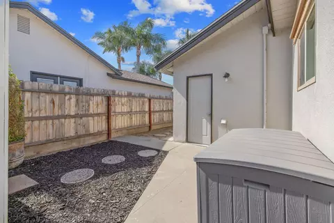 Exterior - 3113 E Laurel Ave, Visalia, CA 93292 photo 16 of 20