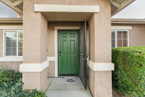 Entry Way - 4304 E Oak Ave, Visalia, CA 93291 photo 1 of 5