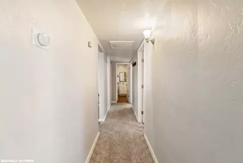 Entry Way - 621 E Laurel Ave, Visalia, CA 93292 photo 3 of 3