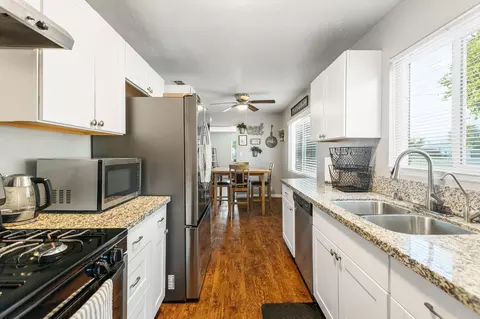 Kitchen - 621 E Laurel Ave, Visalia, CA 93292 photo 1 of 3