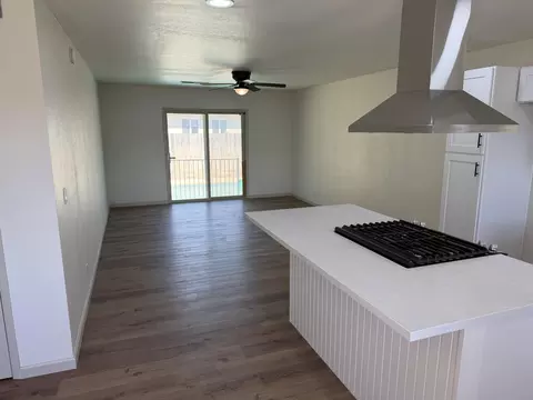 Living - 129 Vine St, Lemoore, CA 93245 photo 2 of 2