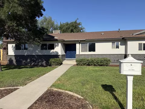 Exterior - 129 Vine St, Lemoore, CA 93245 photo 4 of 8
