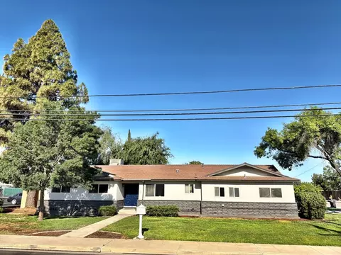 129 Vine St, Lemoore, CA 93245